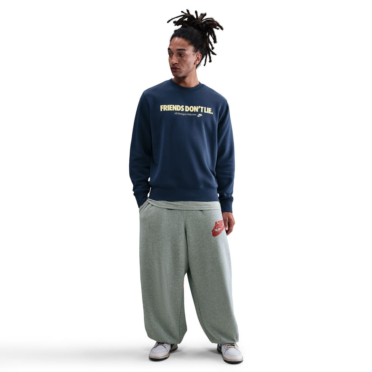 '+ Stranger Things Friends Don?? Lie Club Crew 'Navy'