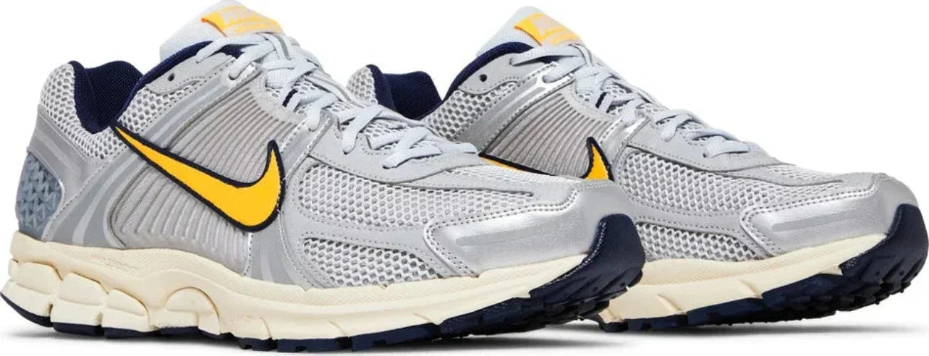 Nike Air Zoom Vomero 5 Shoes