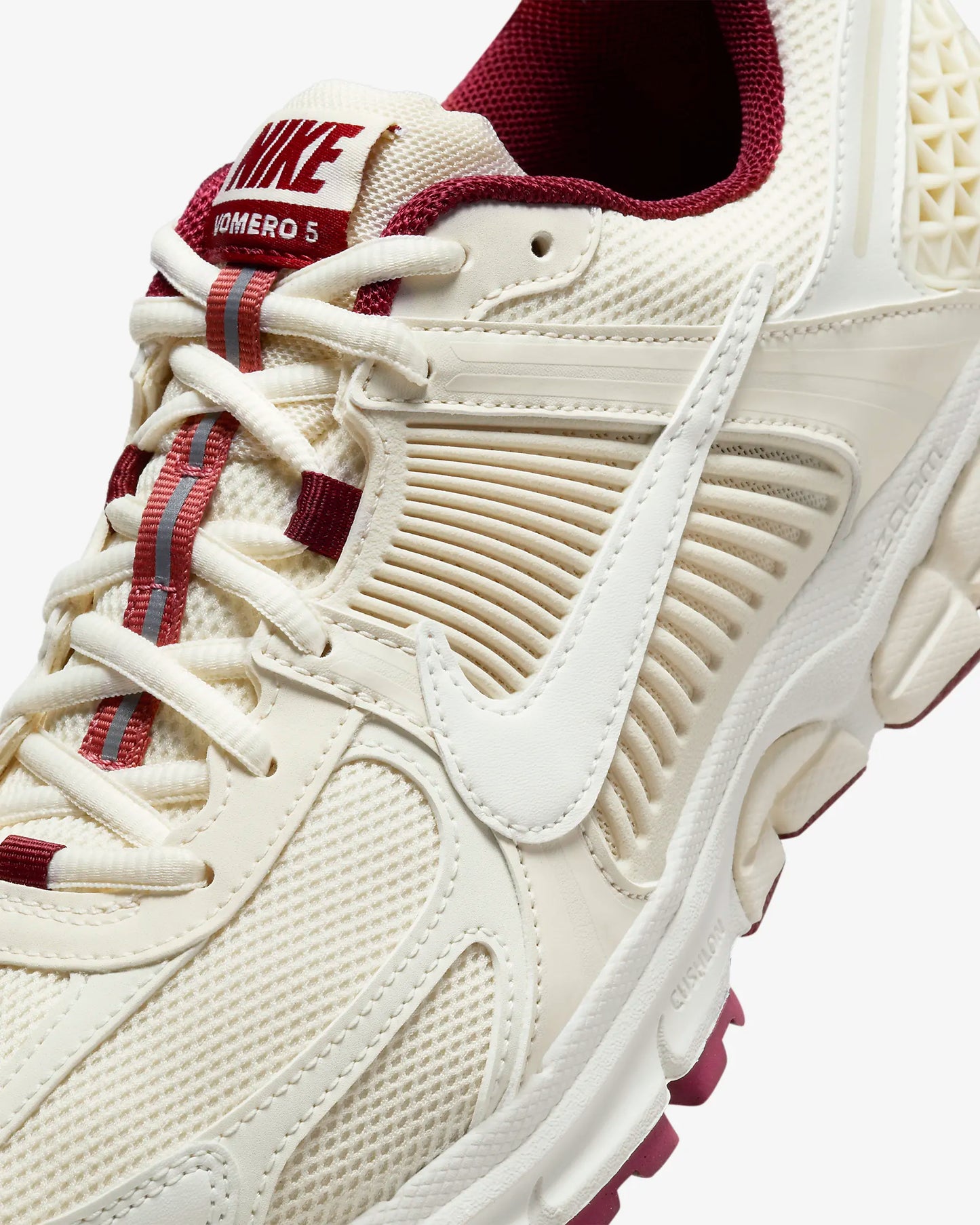 Nike Air Zoom Vomero 5 Shoes